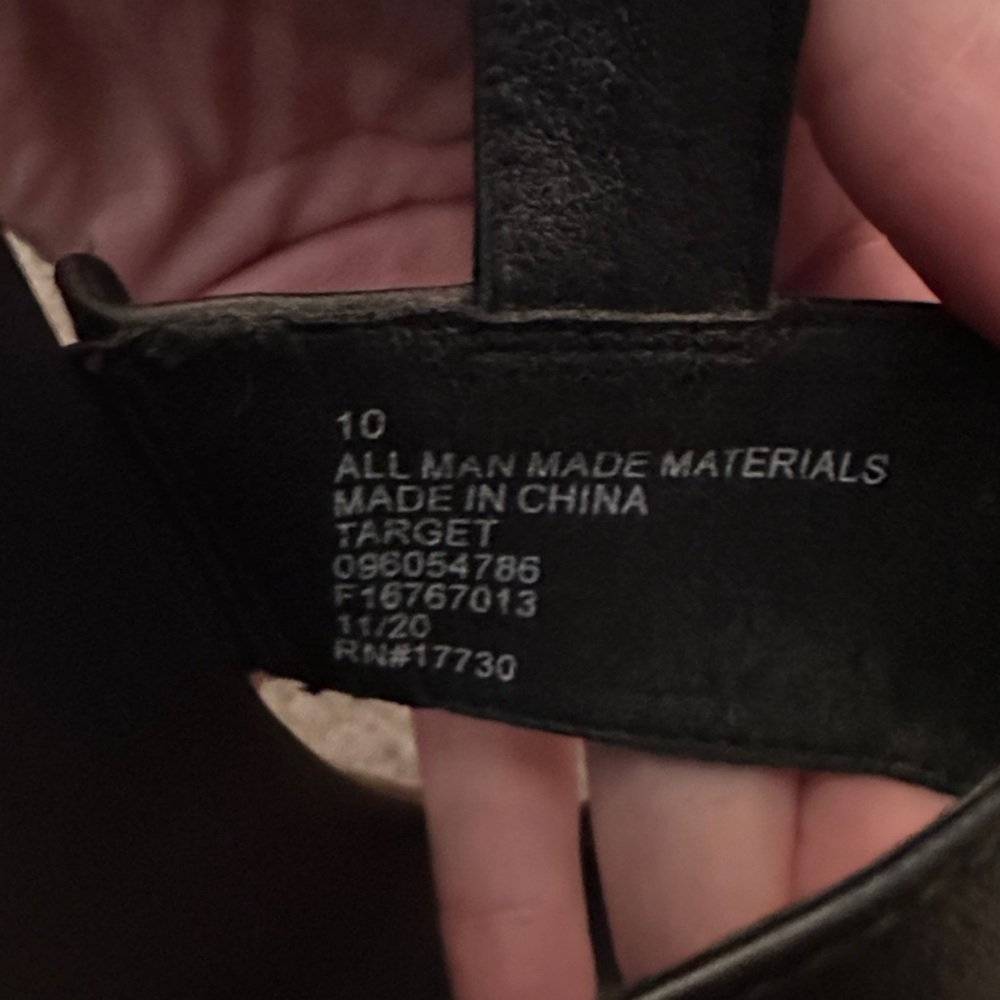 Universal Thread Black Sandals - Picture 4 of 4